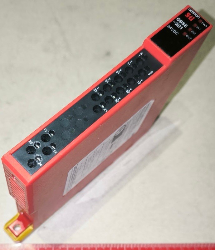 G9SE-201 - safety relay unit - 24Vdc   .. cena na dotaz / price on request