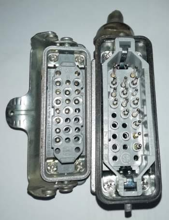 konektory HARTING pár -  použitý / used, částečně osazen