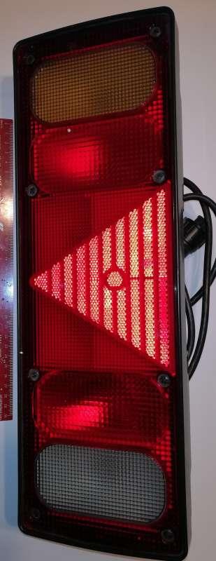 zadní světlo pro nákl. auta, HELLA, 440x145x80mm