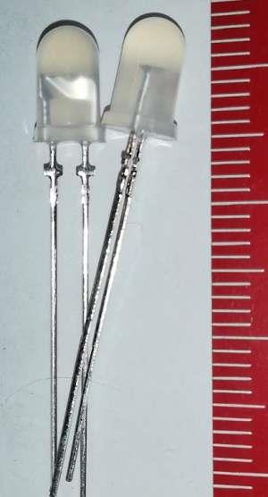 HLMP-CW77-RS000 - LED 5mm white AVAGO ..   balení 50ks za 50Kč