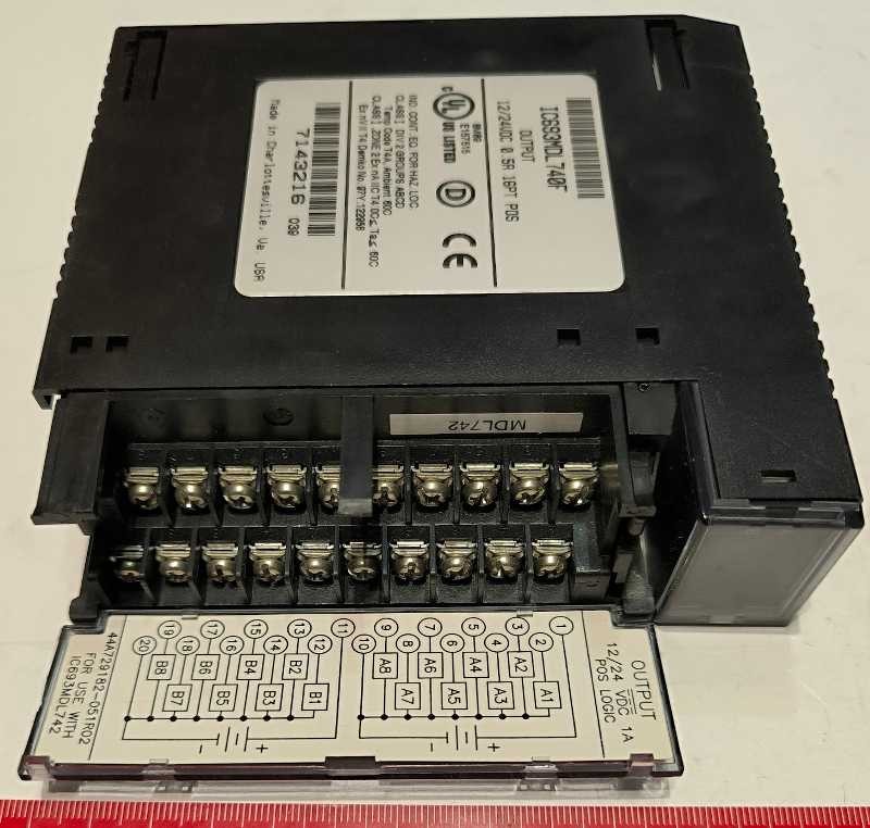 GE FANUC IC693MDL740F Output Module 0.5A 12/24VDC 16PT Pos   .. cena na dotaz / price on request