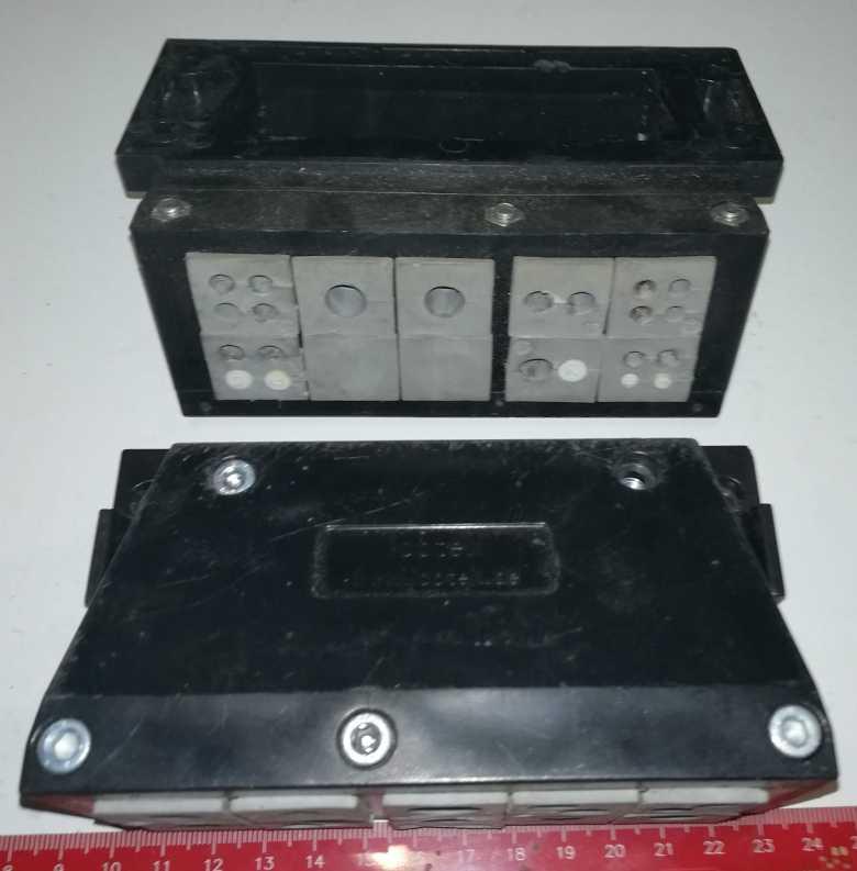 modul na průchod kabelů, z demontáže, ICOTEK, šířka 245mm