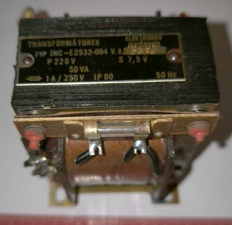 JNC-E2532-004 -trafo z promítačky MEOPTA, 220V / 7,5V 50VA .. na ND ..   cena na dotaz / price on request