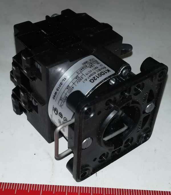 SCHNEIDER Spínač K1D012G