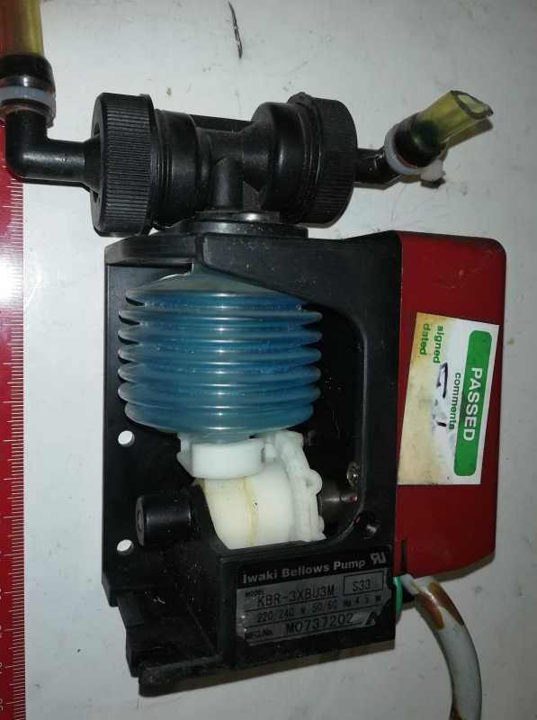 KBR-3XBU3M - IWAKI - PUMP 220/240V 50/60HZ 4.5WATT ..  .. použitý / used