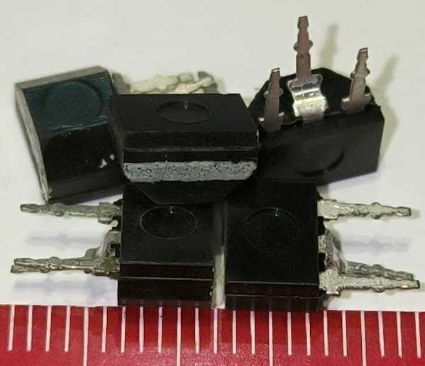 není skladem - KC149 TESLA ..  balení 50ks za 150 Kč (bílý pásek)