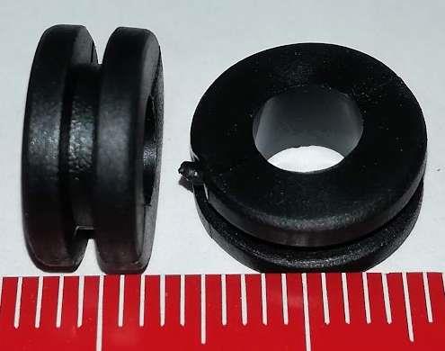 KDF6  - Kabelová průchodka pro kabel 6mm, PVC, černá  .. balení 50ks za 50Kč