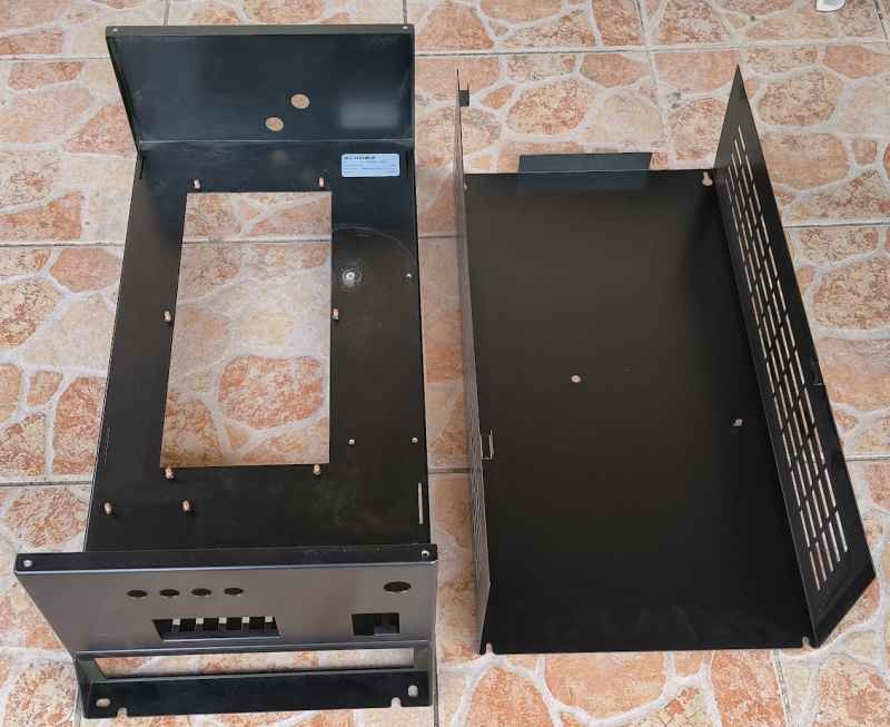 plechová krabice z nějakého výrobku, profi provedení (002)