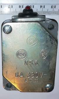 koncový spínač KS6F10 6A, 1x spínací, starší