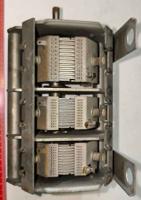 ladící kondenzátor - neproměřený (015), z demontáže, V3-CK1