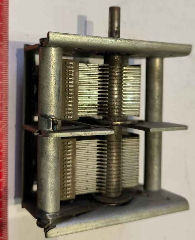 ladící kondenzátor - neproměřený (020), z demontáže, WN70501