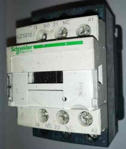 stykač LC1D12 230V 50Hz .. z demontáže použitý / used