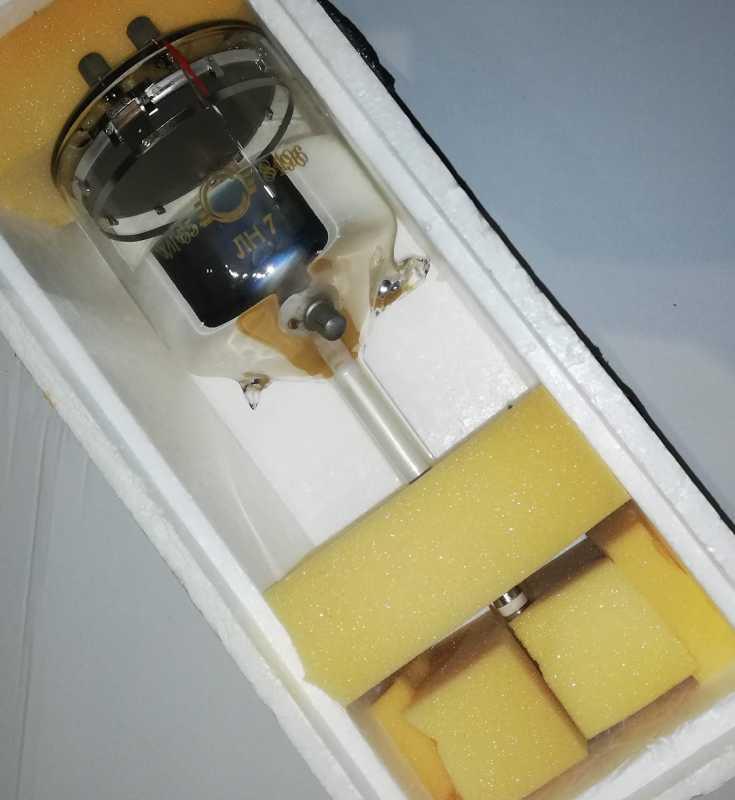 Potenciáloskop LN7 - radarová paměťová elektronka  - Потенциалоскоп ЛН-7 .. cena na dotaz / price on request