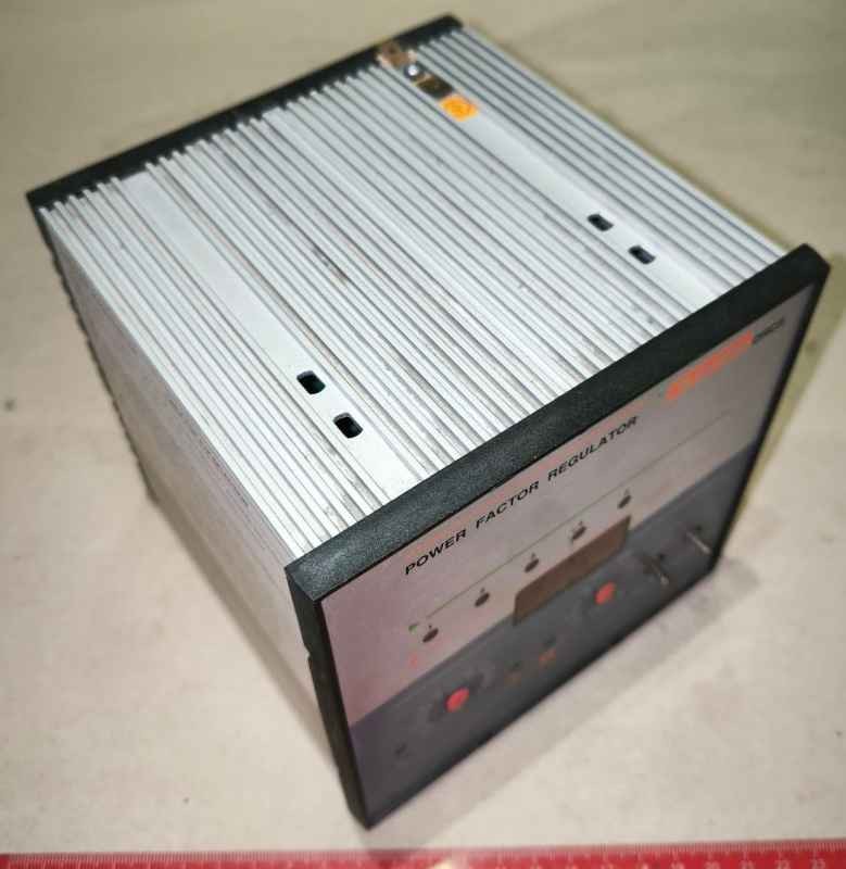 LOVATO DRC5 - power factor regulator .. použitý / used  .. cena na dotaz / price on request