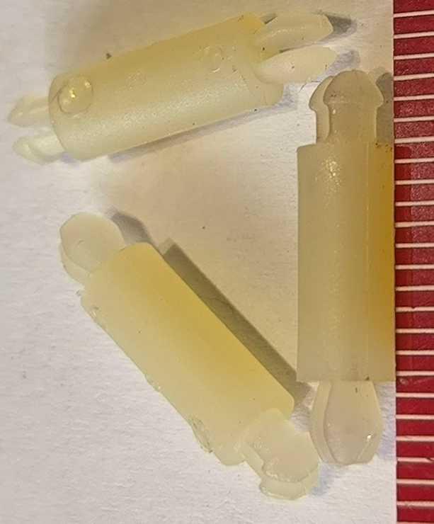 LPR8254 mini 11,1mm  -  plastový distanční sloupek, dle foto .. balení 50ks