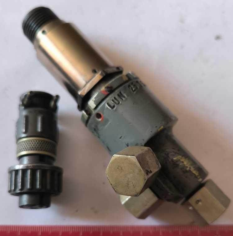 LUN2575-7-0880-133 + konektor    .. cena na dotaz / price on request