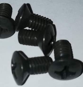 M4x8  šroub, křížová hlava, .. balení 100ks za 60 Kč