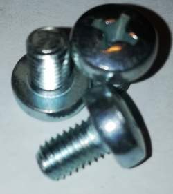 není skladem - M5x8 DIN7985  šroub, křížová hlava, zinkovaný.. balení 500ks za 150 Kč