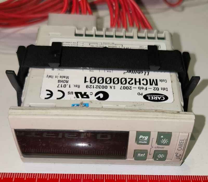 MCH2000001 - Temperature Controller - CAREL .. použitý / used... cena na dotaz / price on request