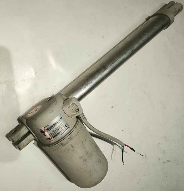 výsuvný pohon MEGAMAT MCZ 67126- 24Vdc, výsuv cca 220mm  .. použitý / used   .. cena na dotaz / price on request