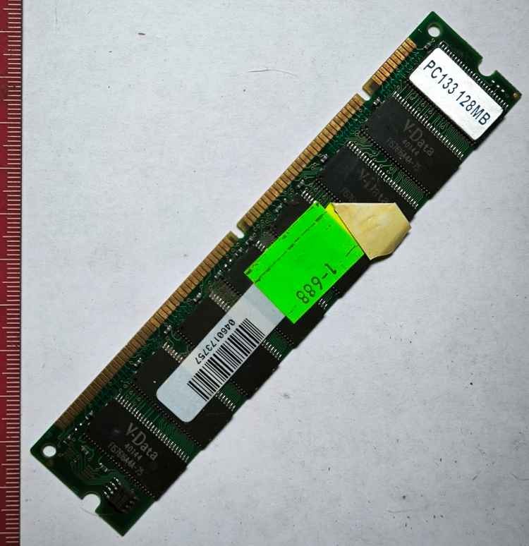MEMORY-001 - paměťový modul PC133-128MB,  dle foto .. použitý / used  .. cena na dotaz / price on request