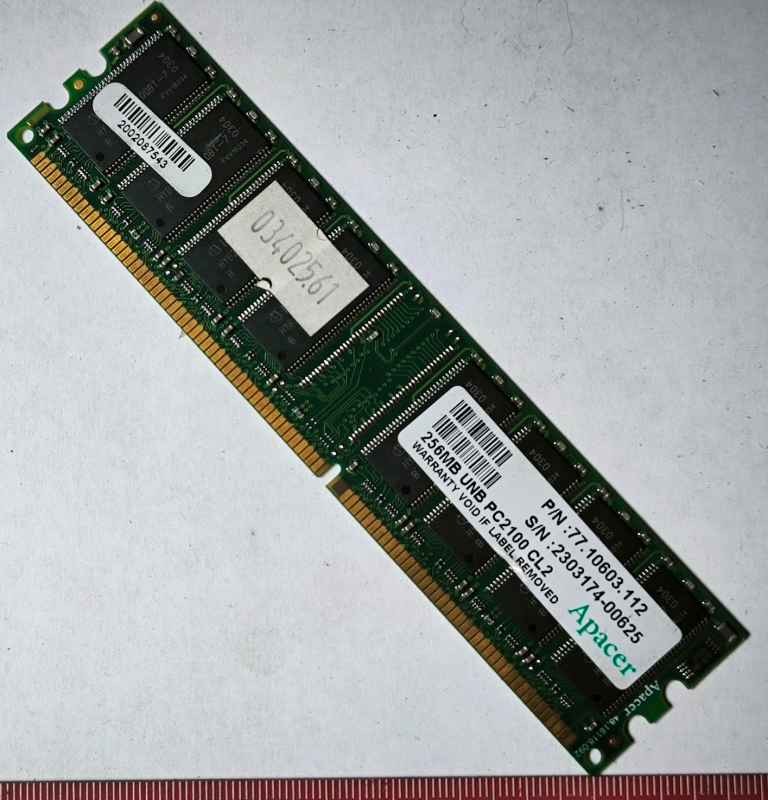 MEMORY-003 - paměťový modul APACER 256MB UNB PC2100 CL2,  dle foto .. použitý / used  .. cena na dotaz / price on request