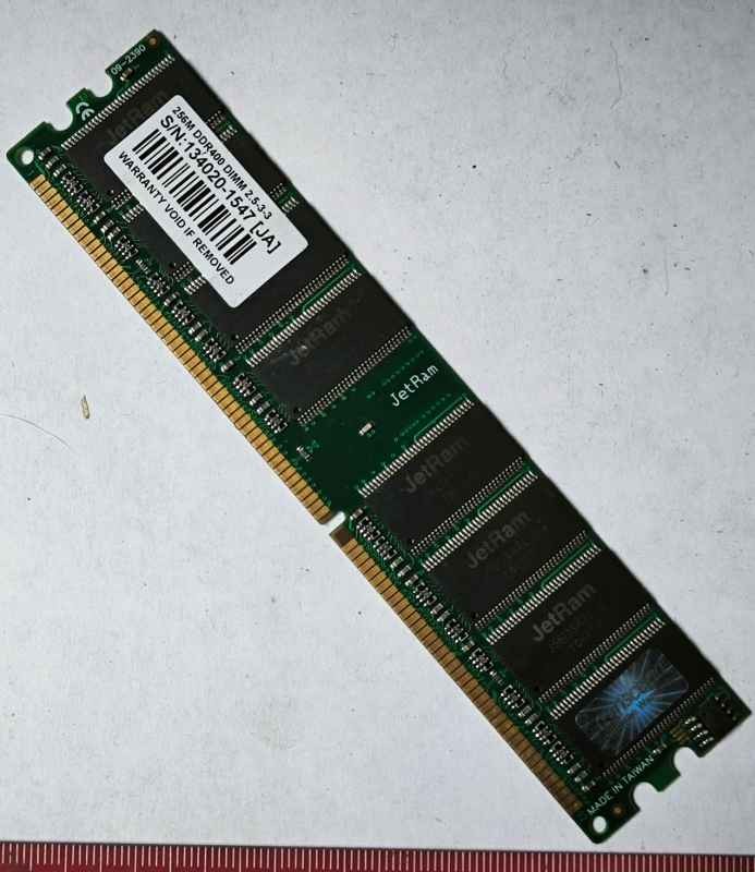 MEMORY-004 - paměťový modul 256M DDR400 DIMM 2.5-3-3,  dle foto .. použitý / used  .. cena na dotaz / price on request