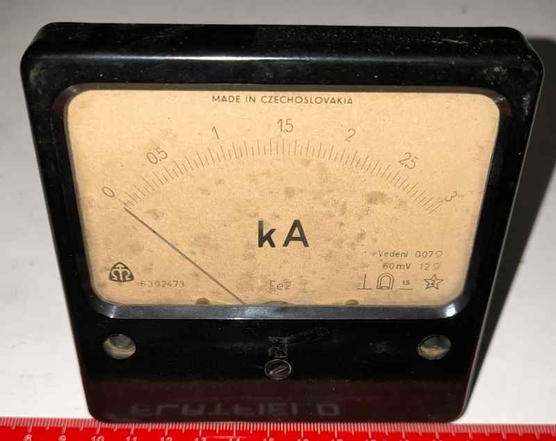 panelmeter METRA, st.3kA, 60mV 5mA 12 ohm, 110x110x60mm, starší, otestován  .. cena na dotaz / price on request