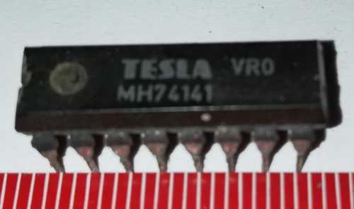 MH74141 TESLA použité