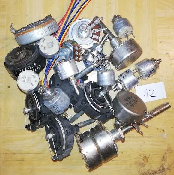 MIX-POT-12 - mix 20ks potenciometrů, starší, pájené, ...