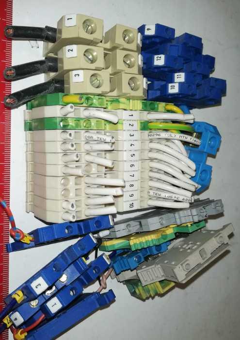 MIX-SVORKA-001  .. mix 30 ks svorky použité, dle foto