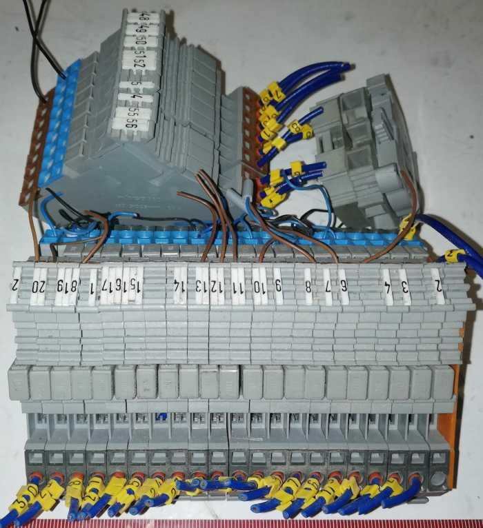 MIX-SVORKA-003  .. mix 30 ks svorky použité, dle foto