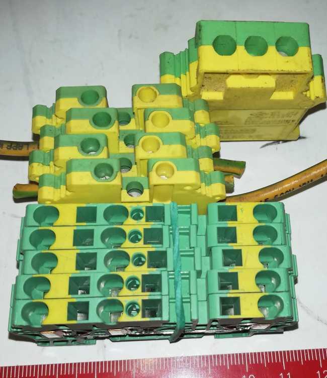 MIX-SVORKA-008  .. mix 10 ks svorky použité, dle foto