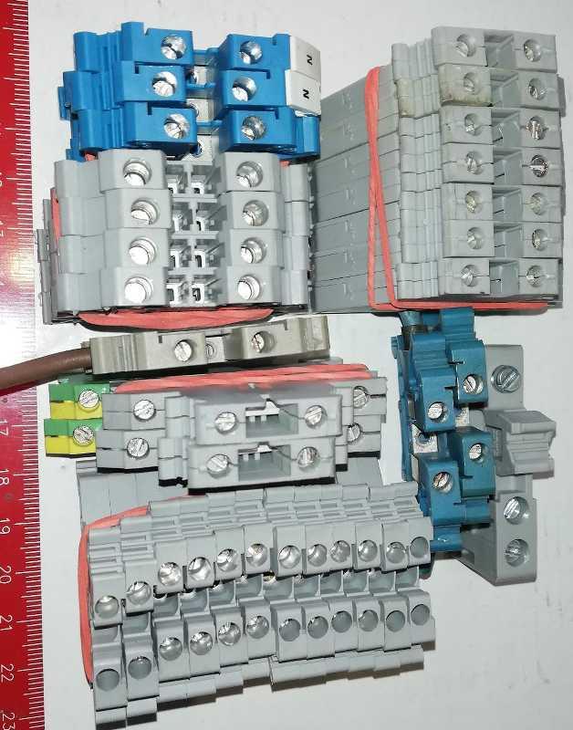 není skladem - MIX-SVORKA-013  .. 30 ks svorky nové, použité, dle foto