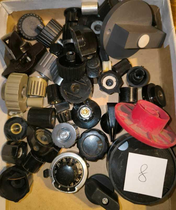 MIX-knoflik-008 .. mix knoflíků, dle foto