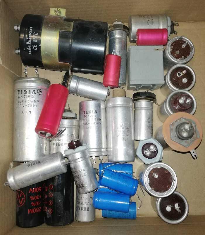 není skladem - MIX-kond-19 - mix kondenzátorů různých typů dle foto