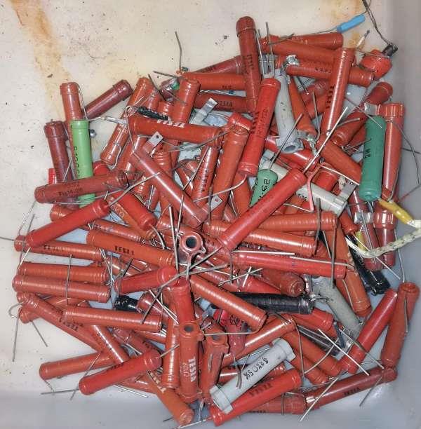 není skladem - MIX-odpor-001 .. mix výkonových R, dle foto