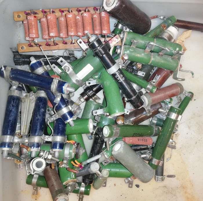 není skladem - MIX-odpor-005 .. mix   výkonových R, dle foto