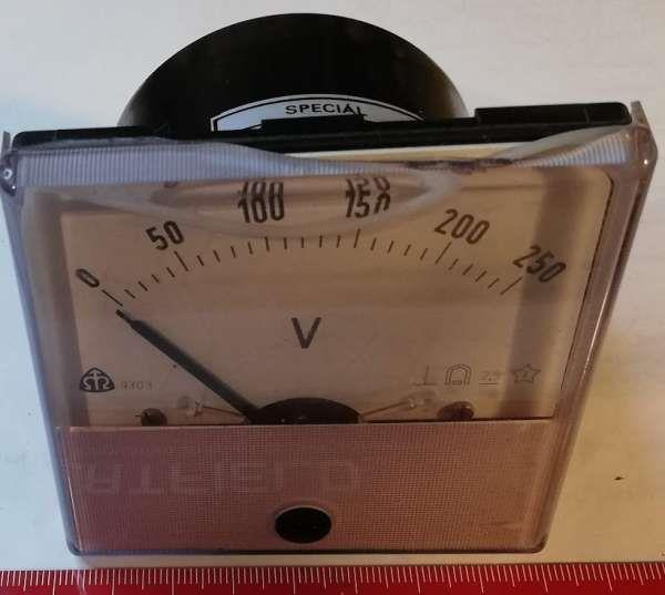 MP80 - METRA, stupnice 250V, prasklý kryt