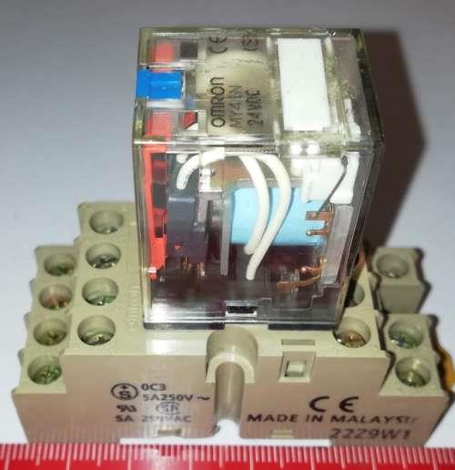 relé OMRON MY4IN 24Vdc v patici 22Z9W1