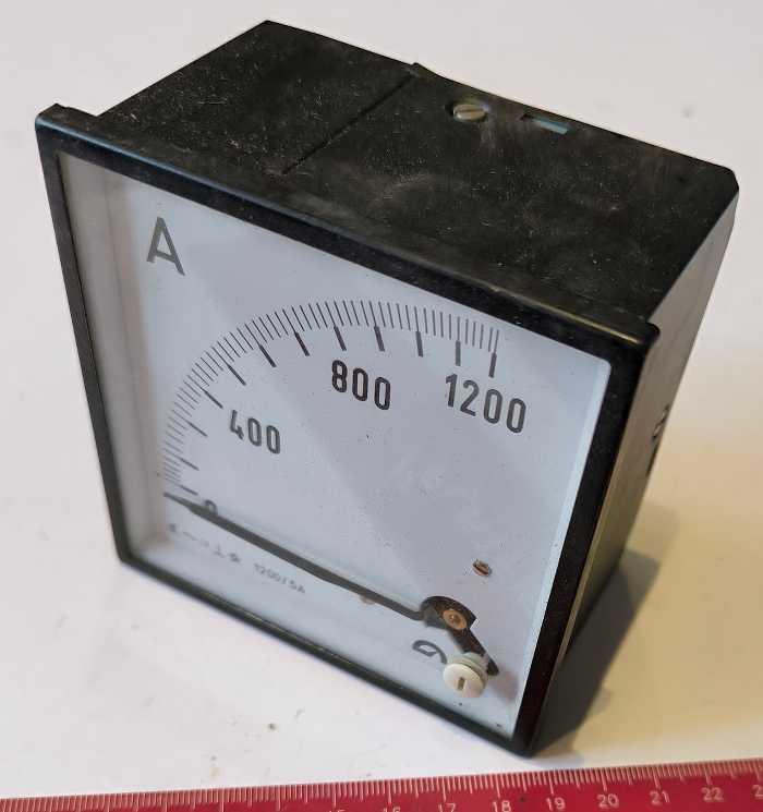 měřící přístroj 1200/5A   95x95x60mm  .. cena na dotaz / price on request