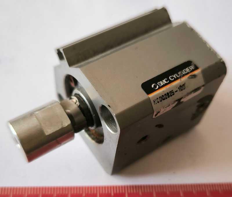 SMC NCDQ2B25-100.. použitý / used