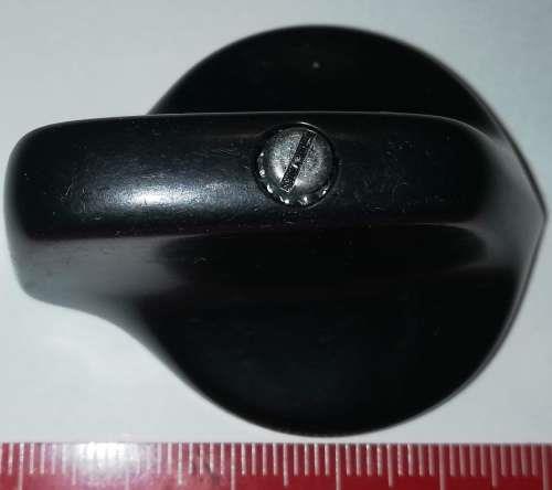 není skladem - knoflík - šipka k VS10, VS16, 5x5  OBZOR, černá, oblá - NSC/5, použitá