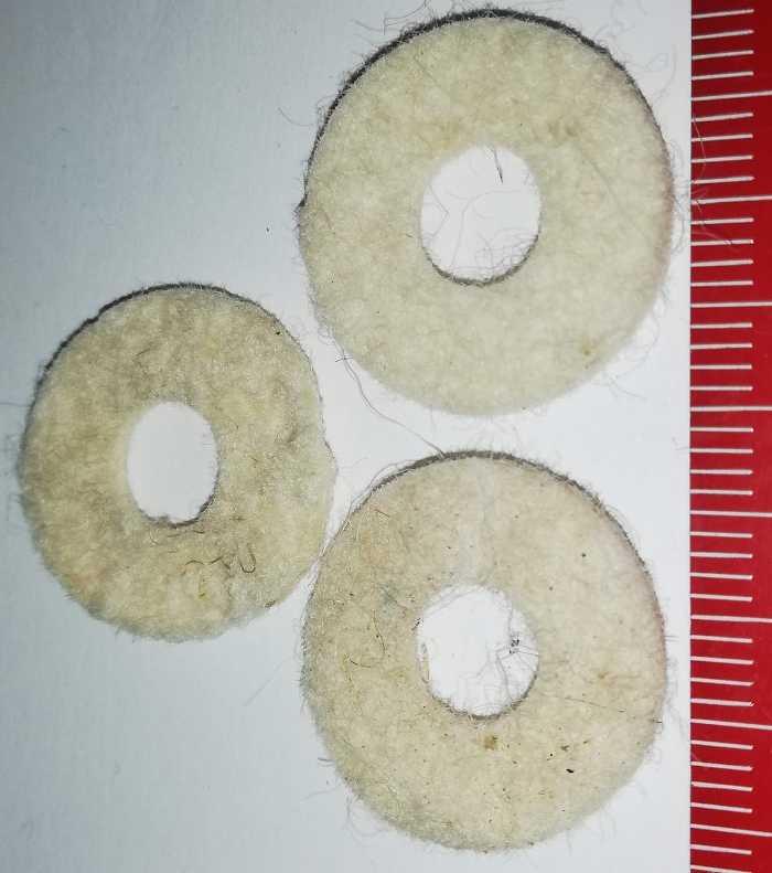 OBZOR - filcová podložka k přepínačům .. balení 100ks za 70Kč