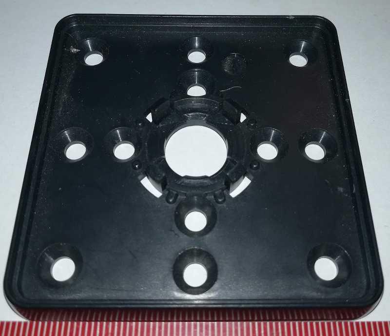 OBZOR - plastová podložka pod štítky přepínačů 60x60mm