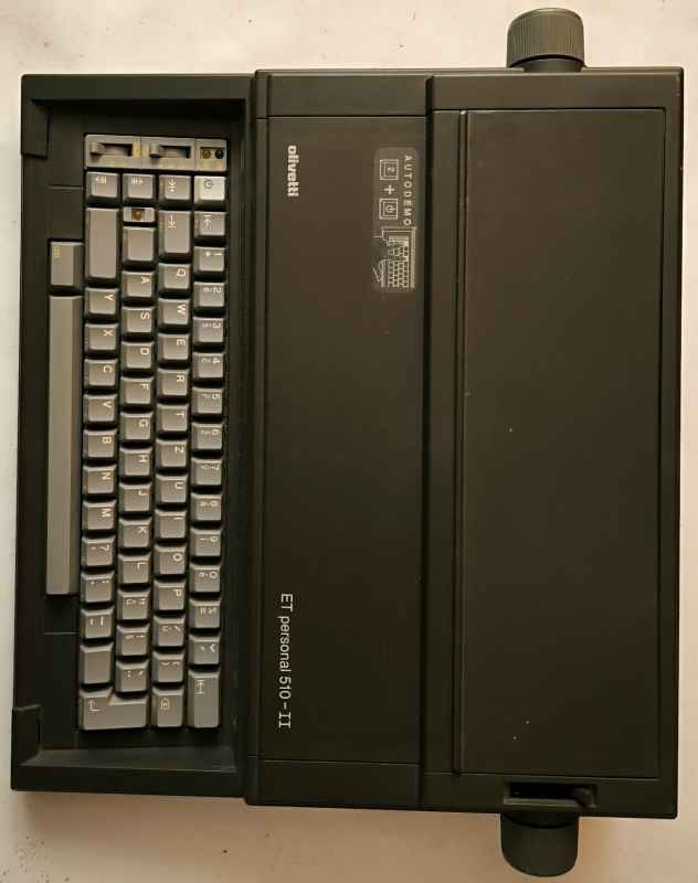 Psací stroj OLIVETTI ET PERSONAL 510 ET II - starší, funkční, chybí páska