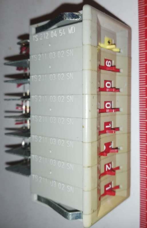 sada 7x TS21100302 + 1x TS2120454,  starší  pájený - palcový přepínač  .. cena na dotaz / price on request