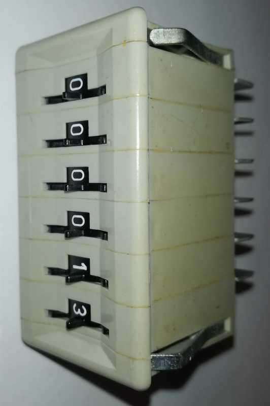 sada 6x TS2110201 - palcový přepínač, pájené  .. cena na dotaz / price on request