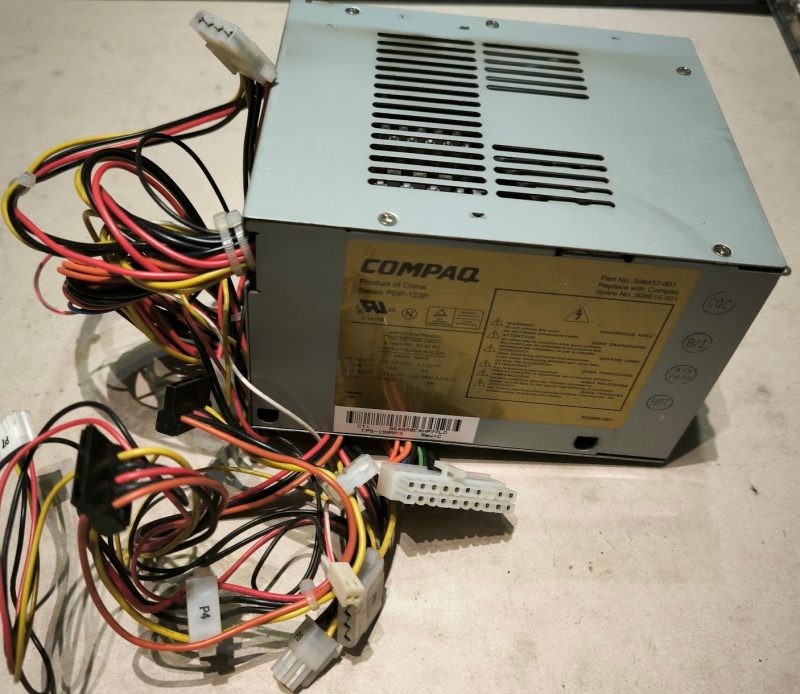 PDP-123P - zdroj PC, z demontáže, určeno na náhradní díly