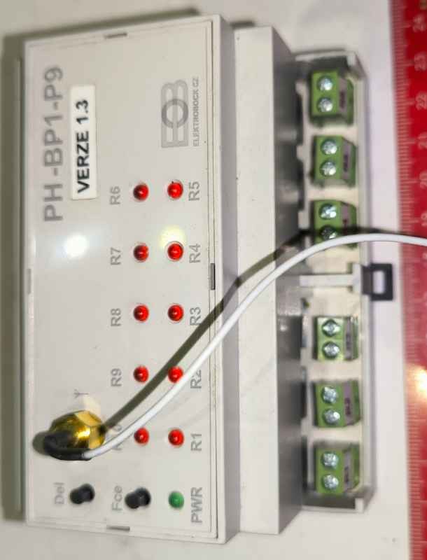 PH-BP1-P9 - 9-ti kanálový přijímač pro podlah.topení  .. použitý / used